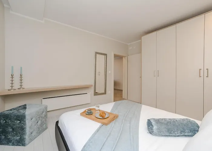 Karla Apartman Zára