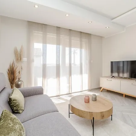 Karla 아파트 자다르