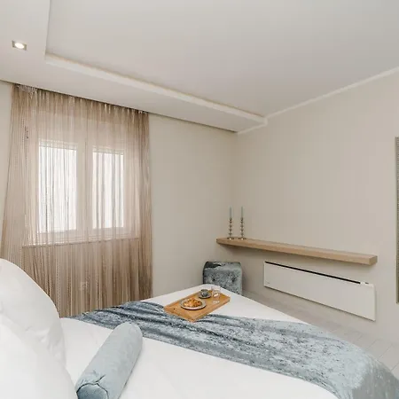 Karla Apartment *