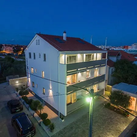 Karla Apartment *